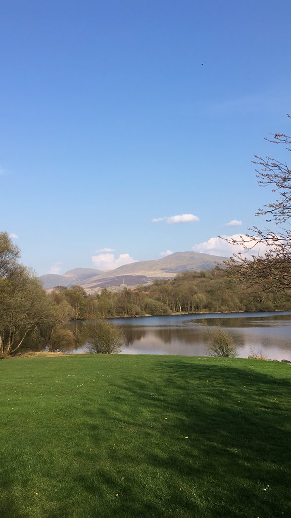 Sunday strolls in Wales❤️