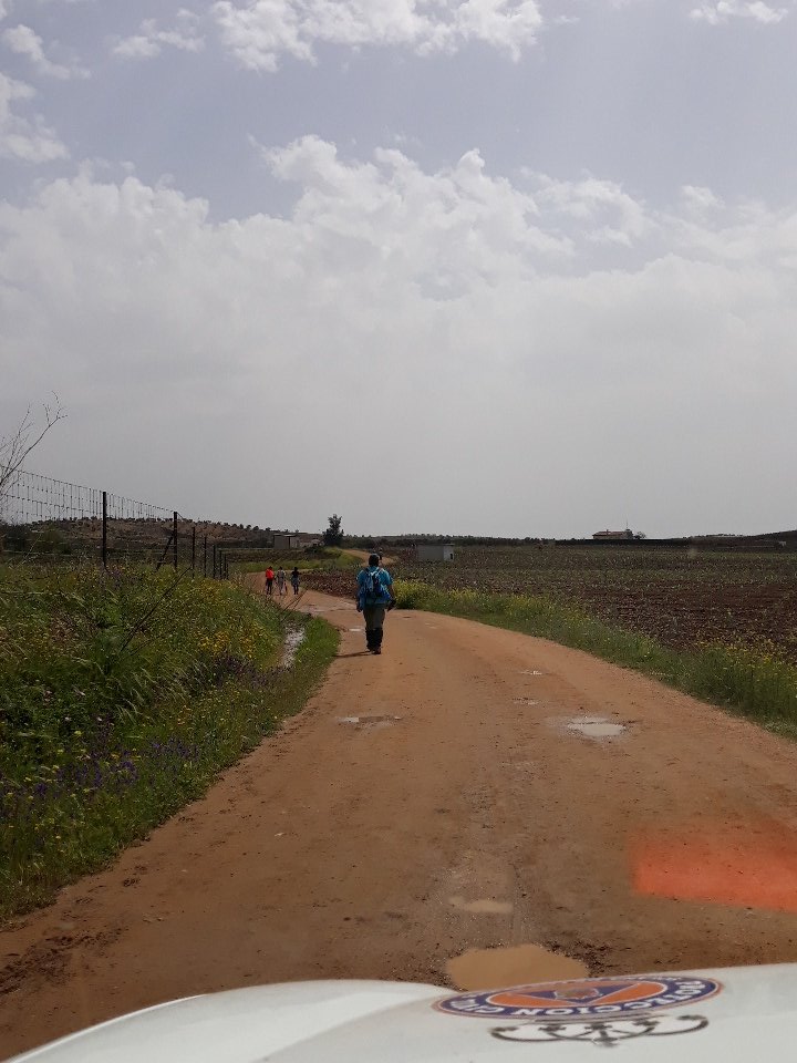 Pcivilsolana's tweet photo. Protección Civil Solana de los Barros. 
Colaborando en el dispositivo de seguridad en ruta senderista en aceuchal. https://t.co/n14mhpqG0M