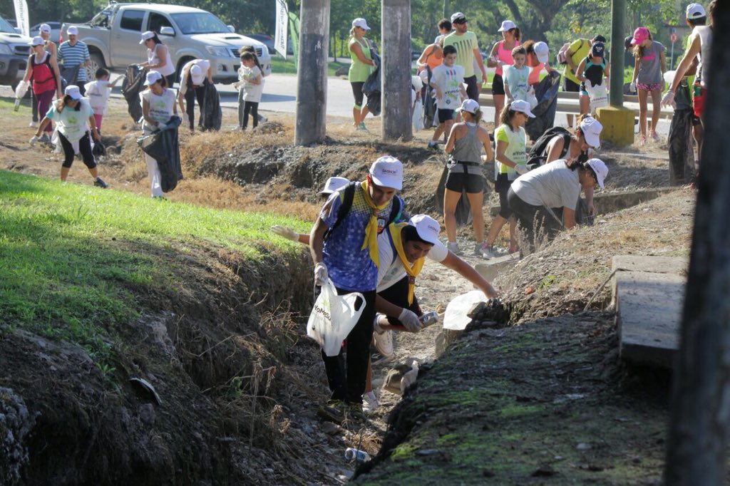 PrensaTucTur's tweet photo. La tendencia #Plogging llegó a #Tucuman a través de @TucumanTurismo y la campaña #YoMeSumo https://t.co/5aFCXOu5M6
