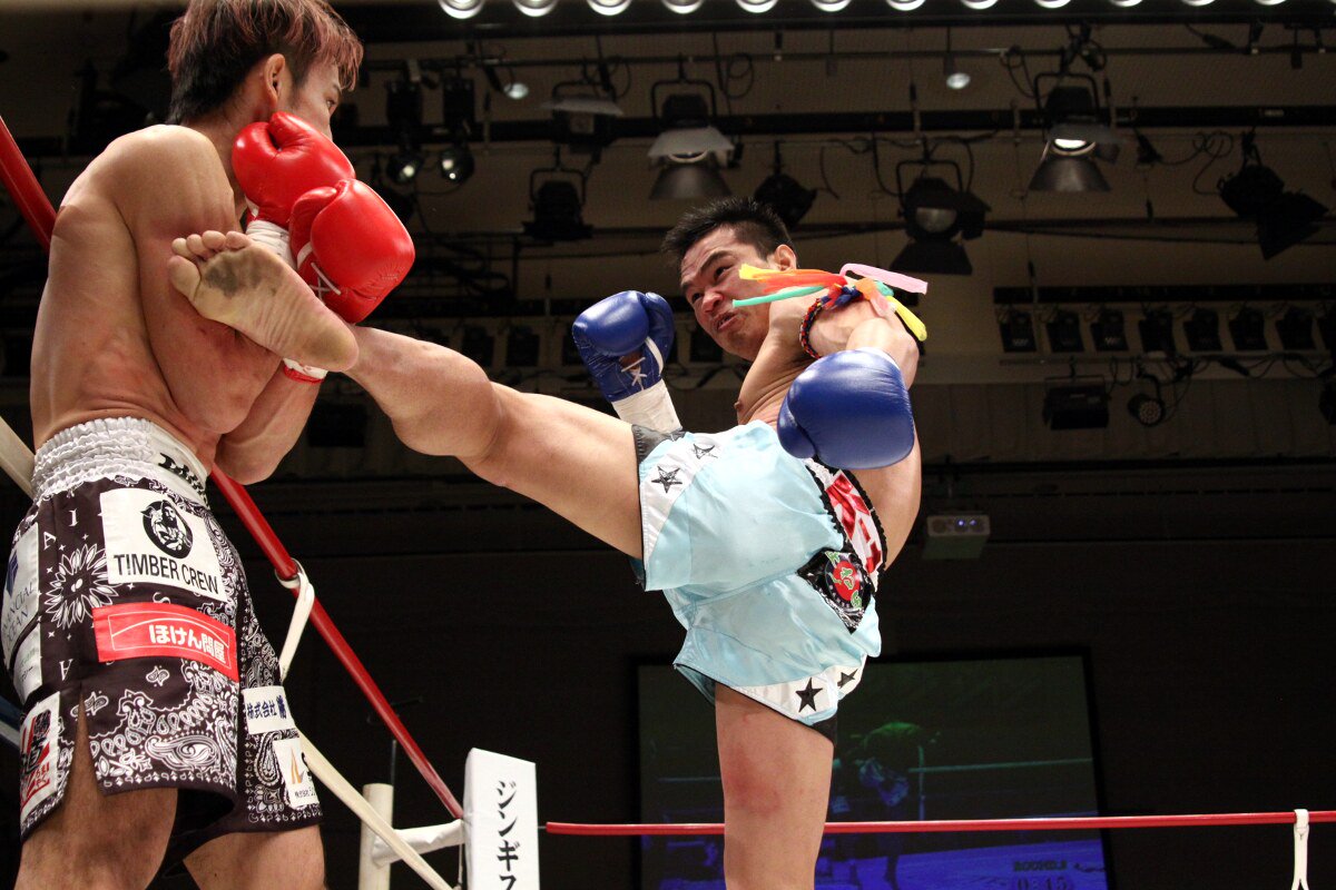 boutreview's tweet photo. Krush 4.22 後楽園ホール：ゴンナパー、佐々木大蔵に完勝し-63kg王者に。レオナ・ペタス、西京佑馬に判定勝ち https://t.co/rwJPx7p6kv https://t.co/KXVW0hezCQ