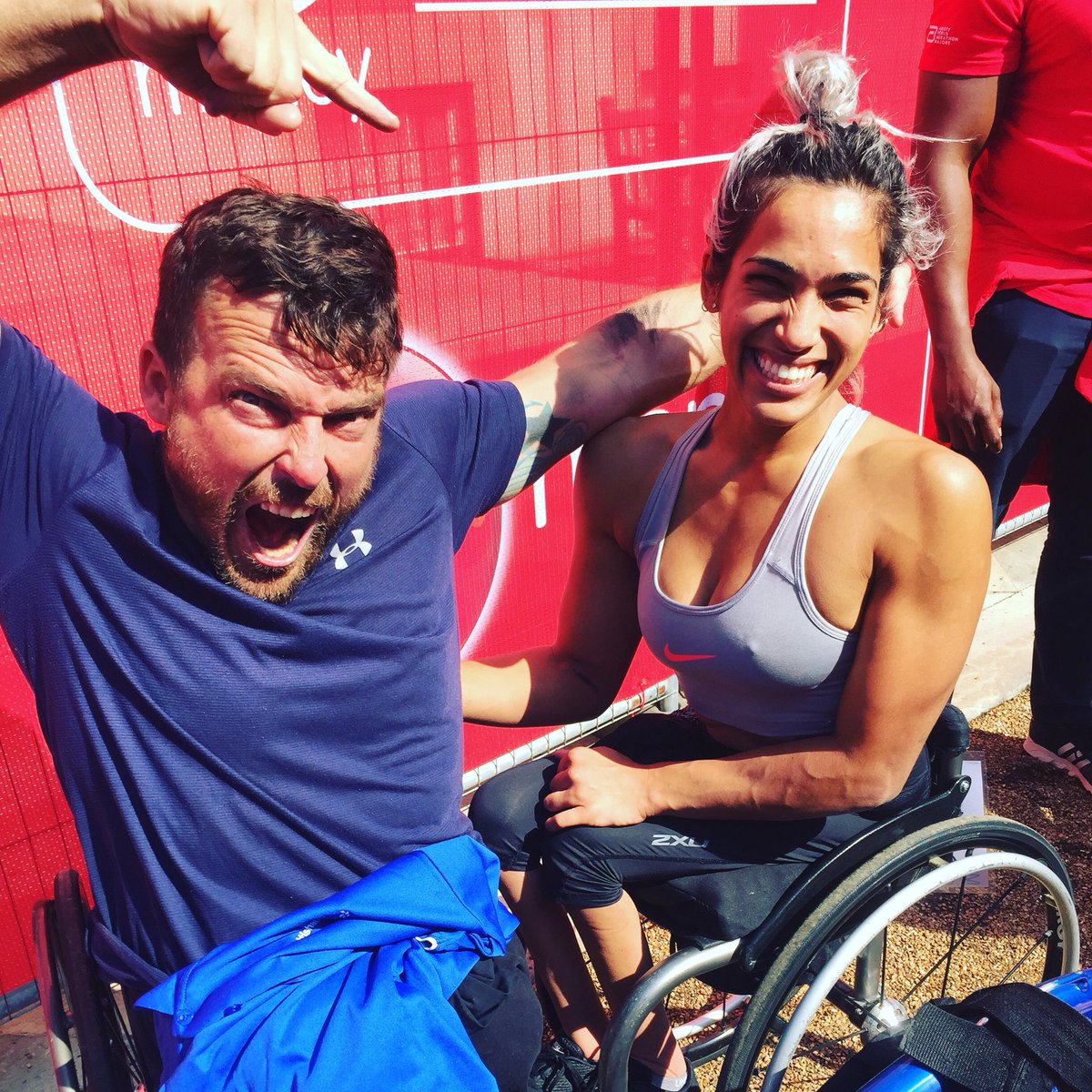 Take a bow <a href="/madiderozario/">Madison de Rozario</a>!!! Commonwealth Games Champion &amp; now London Marathon Winner!!! 24 yrs old, all heart &amp; the world is waiting!!
I got 5th today &amp; in dire need of a holiday😂 time for some family time😍