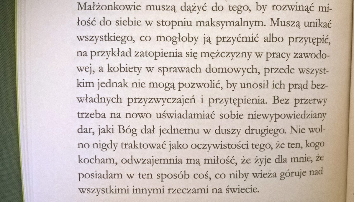 agn2407's tweet photo. Dlaczego wg K. Katolickiego ważniejsze jest codzienne "kocham Cię" (zwrot umowny) aniżeli dwudaniowy obiad.
Małżeństwom i niemałżeństwom polecam jedną z piękniejszych, jakie ostatnio czytałam książek!
*
Dietrich von Hildebrand, Małżeństwo, 1929 https://t.co/1QZEhQrurV