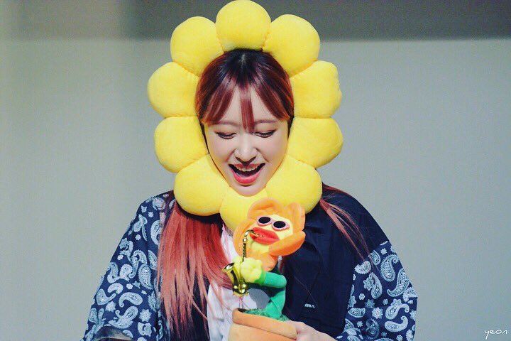 ____YEON____'s tweet photo. 180421 중구 팬싸 
나랑닮았닼ㅋㅋㅋ
#하니 #안희연 #HANI #EXID https://t.co/Vfn9ognrx0