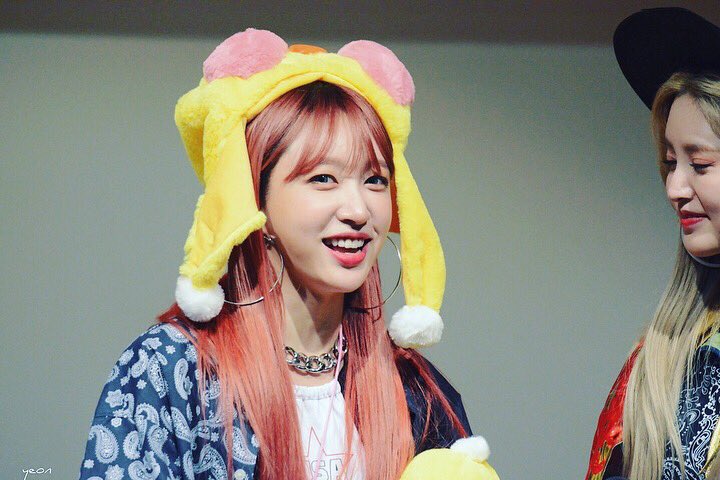____YEON____'s tweet photo. 180421 중구 팬싸 
그러니까 왜웃었어 ㅋㅋㅋㅋㅋㅋ
#하니 #안희연 #HANI #EXID https://t.co/wkdvt0PJIb