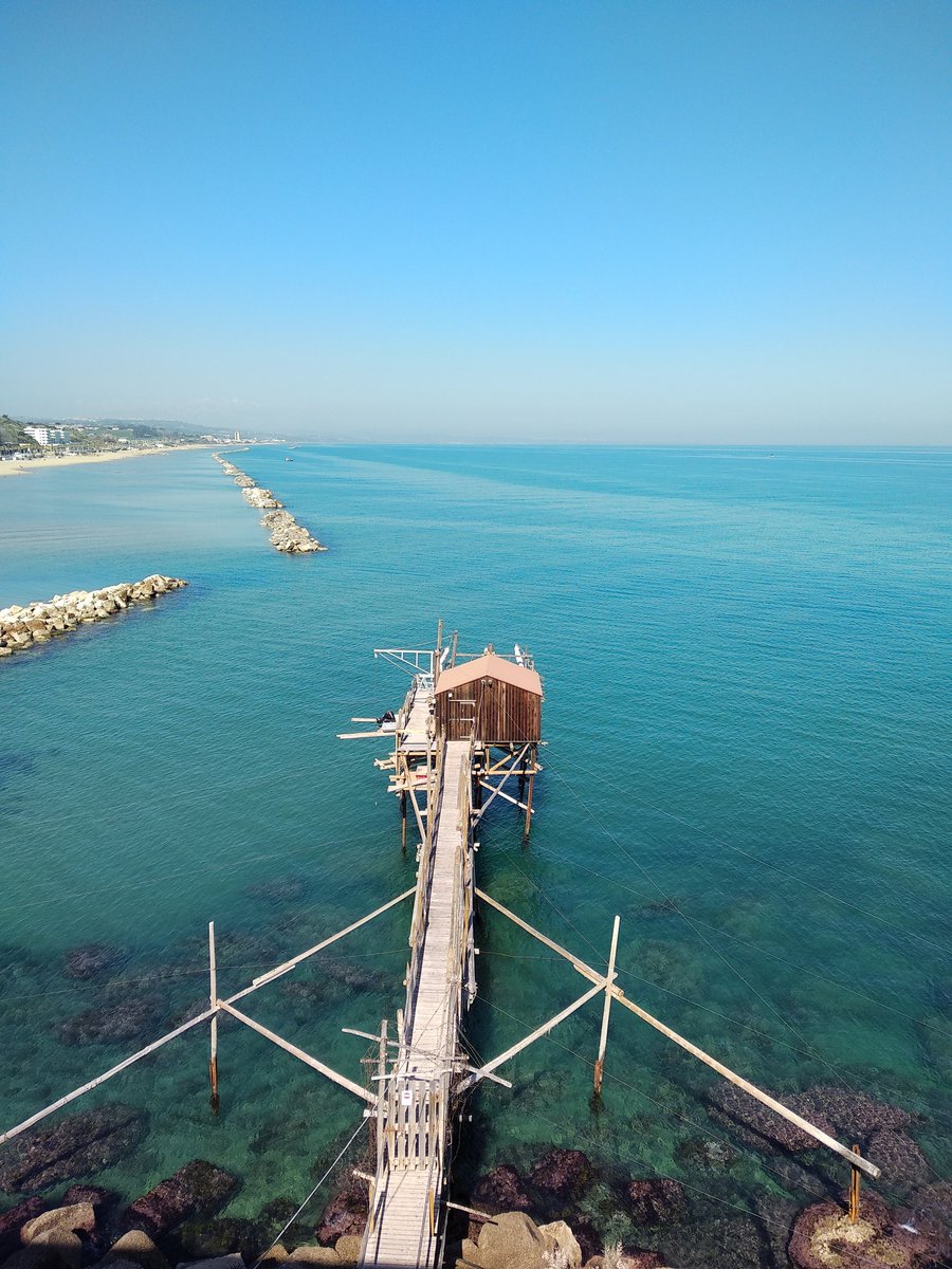 Buona domenica dal mare di #Termoli...che programmi avete per i prossimi weekend? 🏡🥧☕💐
Visitate geo-house.it e prenotate la vostra #vacanza al #mare!

#Travel #Italy #Molise #beautyfromitaly #bedandbreakfast #Mare #Sunny #aprile #25aprile #weekend #BuonaDomenica