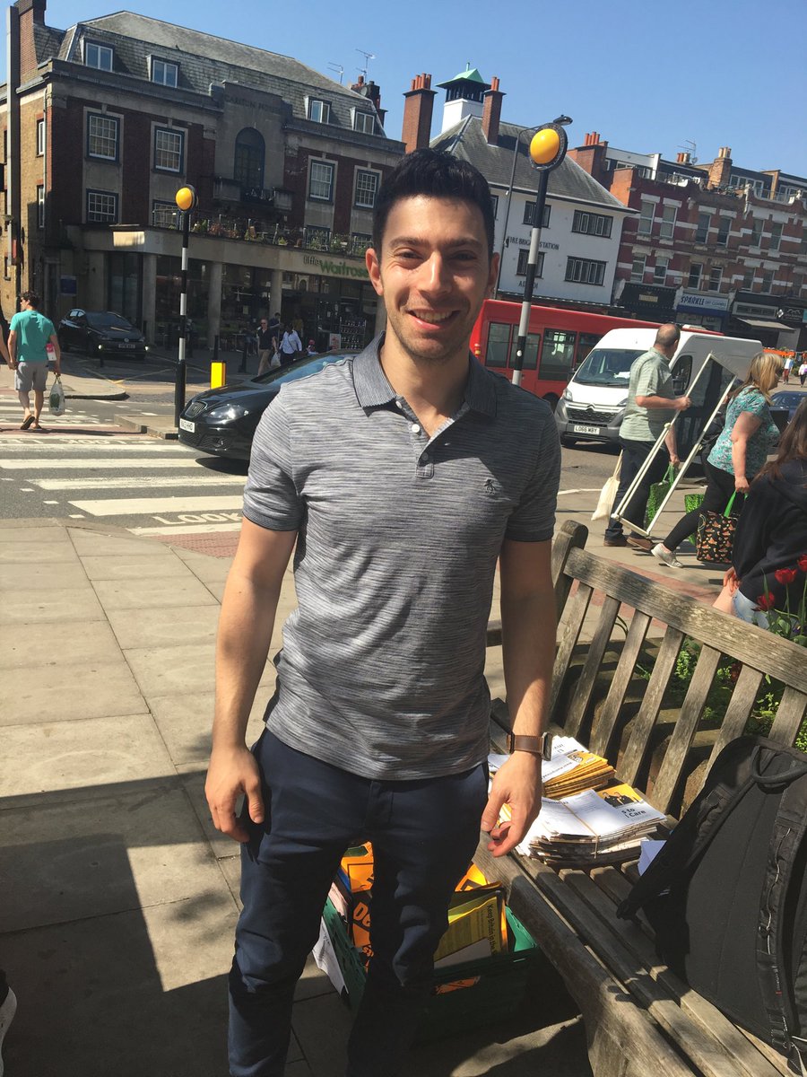 FG_Tracey's tweet photo. Mr @escottjb just dropped by to see us-don’t forget he is one of our brilliant @CamdenLibDems candidates standing in Swiss Cottage! 👍👍👍 https://t.co/QYflNjkhMs