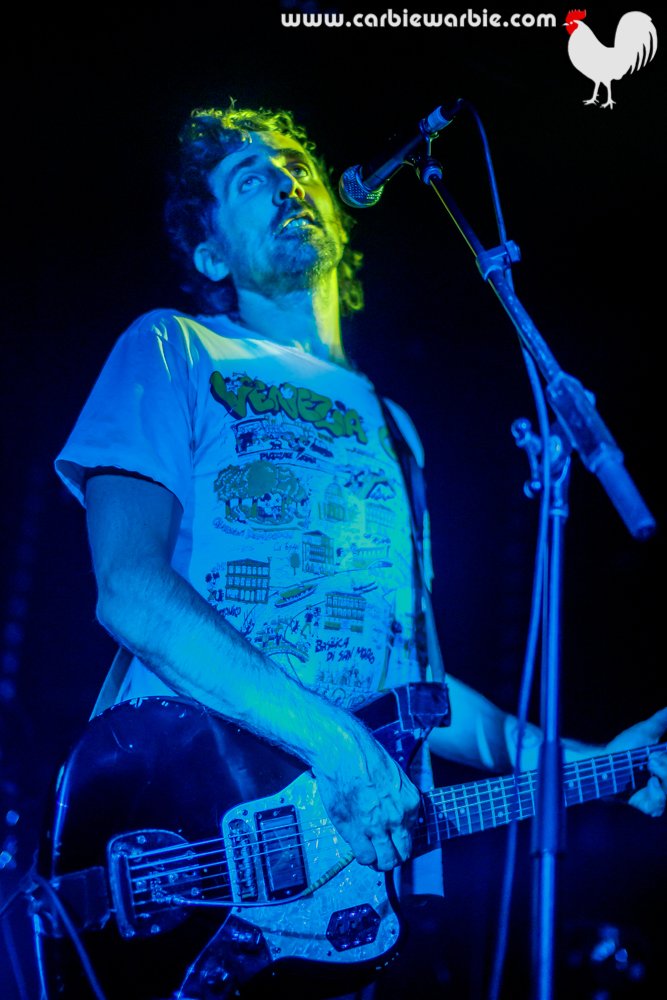 CarbieWarbie's tweet photo. GAZ! I love watching #GarethLiddiard ( @TFS_Records) in action, especially when he goes unhinged & wild. #BrianHooper Band performance of 'I Get Up Again' & 'Motherfucking Motherfucker' was intense! Here's my photos from the emotional Brian Hooper Benefit. #tropicalfuckstorm https://t.co/Agpg0RiIq8