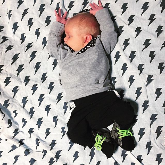 finnbearnz's tweet photo. Just one more of my little poppet 🖤#8monthsold https://t.co/oZnVIk59pR