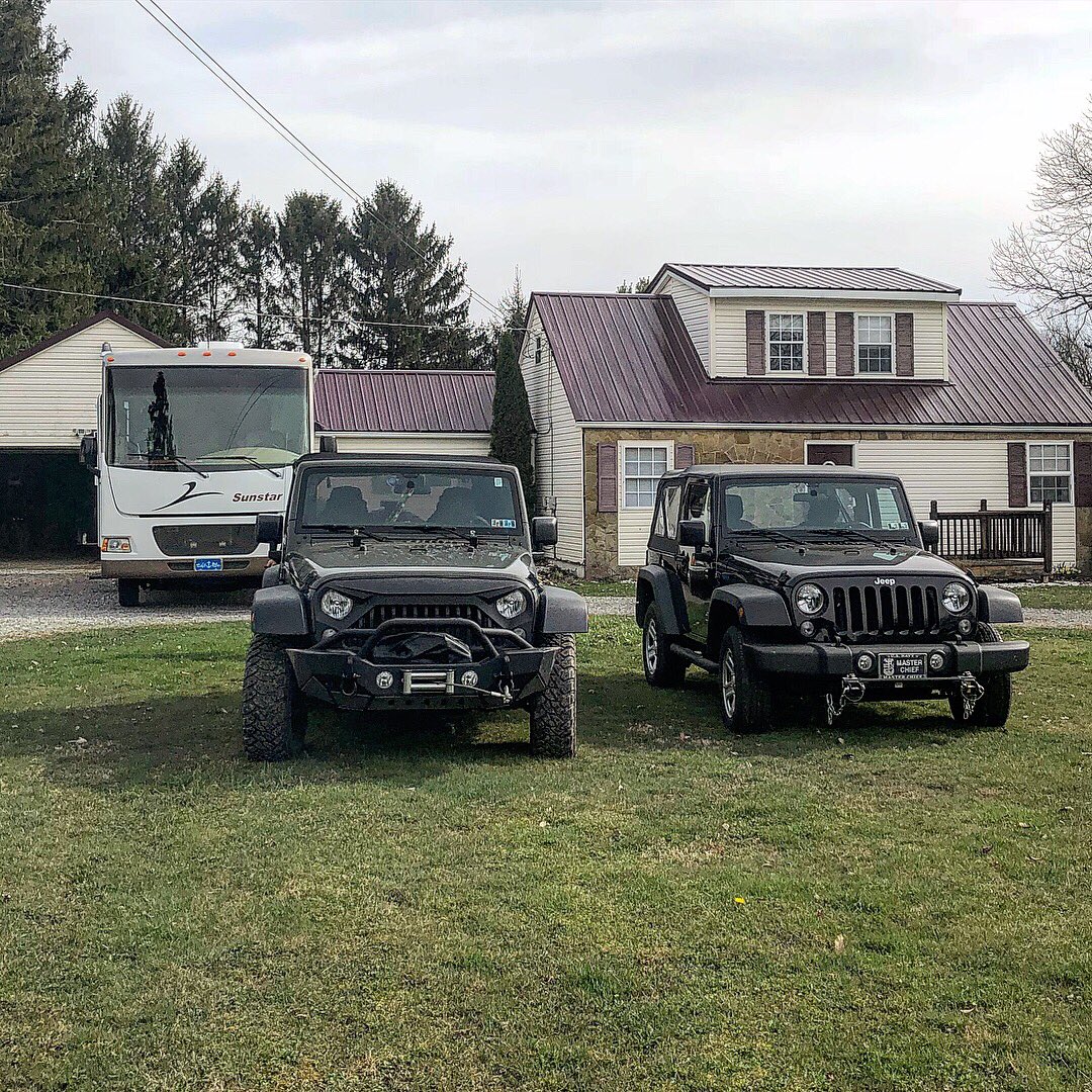 NicholasBajis's tweet photo. Daddy pulled in the driveway today. Time to play! #jeeplife #jeepwave #singlejeeper #jeeps #jeep #jeephype #jeepwrangler #itsajeepthing #ilovemyjeep #PhantomFuryJK https://t.co/LdfCv0xfAn