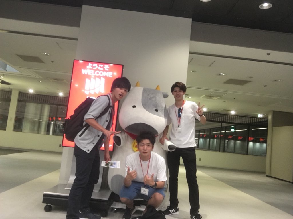 nu_Losscut's tweet photo. 【Losscut正式メンバー募集🎉】

正グループに入りたい人は招待するので入りたいとLINEを送ってください🙋‍♂️

USICとの契約の兼ね合いで正規グループでしかイベントの告知ができないので入りたい人やイベント参加したい人は是非お願いします‼︎👦

 ⬇︎昨年度の写真です！！ https://t.co/WZZQg5LfUq