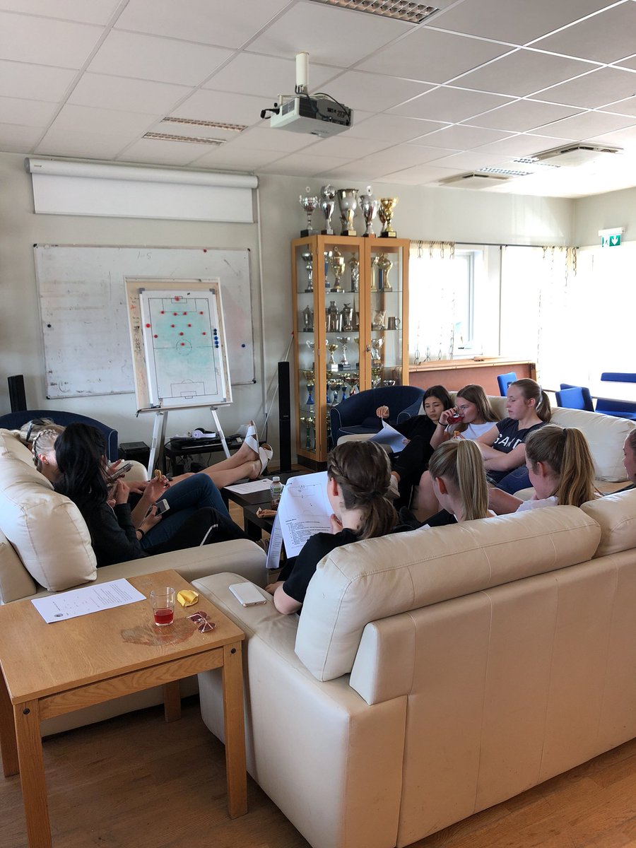 LindsdalsIF's tweet photo. Uppladdning. Välkomna till Fjölebro klockan 15:00. Derby mot Kalmar Södra ��️☀️ https://t.co/qO8LUQNhbo