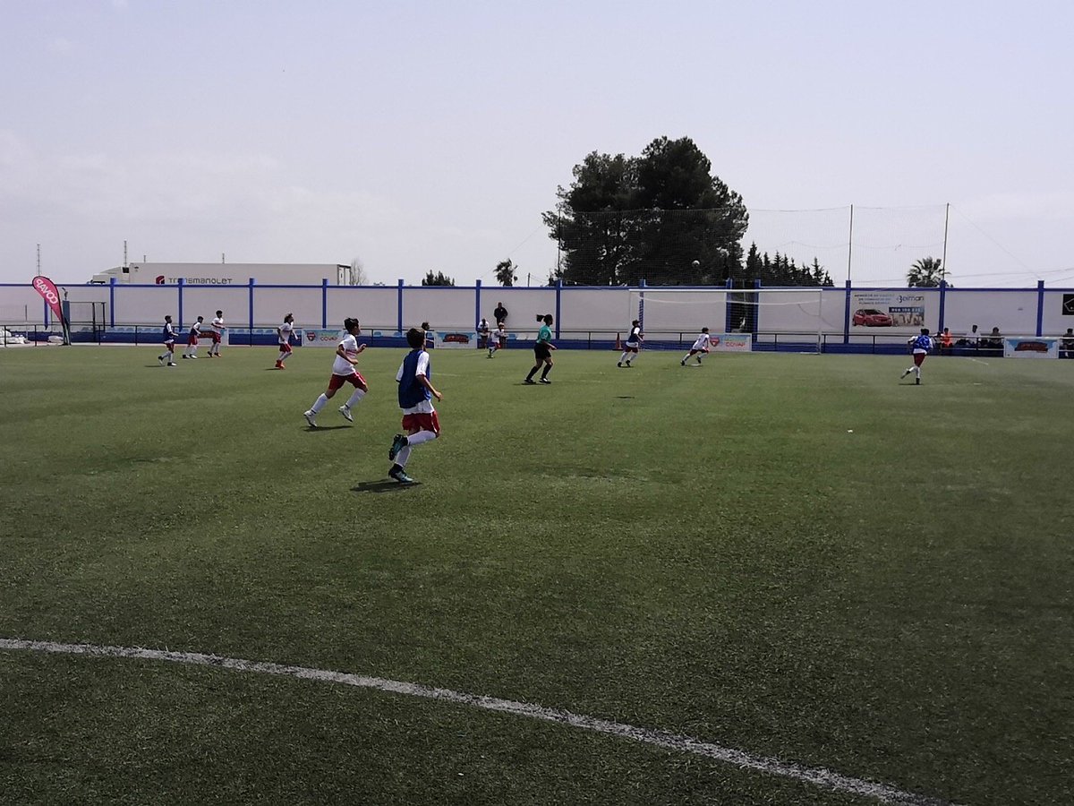 CopaCOVAP's tweet photo. Mientras, @ChiclanaInd81 contra #CDLASALLE y #ADMARIANISTAS contra #UDCASTELLAR se disputarán el pase a la final de fútbol en la #6CopaCOVAP en #Guadalcacín ⚽⚽⚽ https://t.co/2n4955NVhR