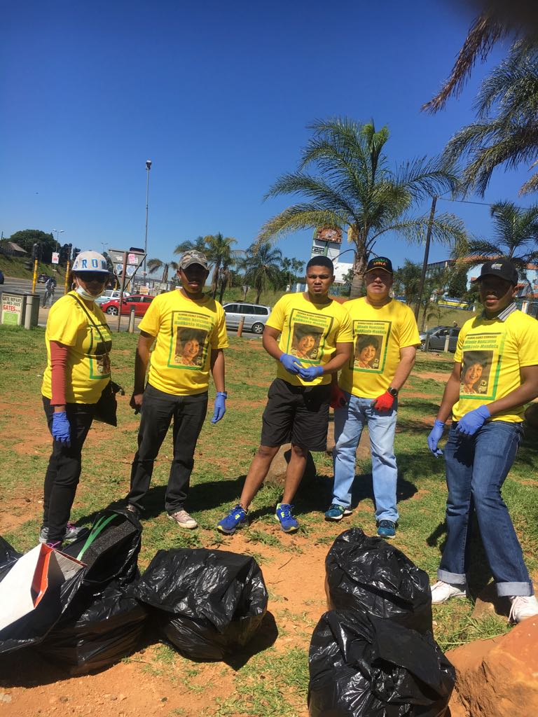 DomeWardANC's tweet photo. Today ANC Branch 134 embarked on a campaign to clean the streets of Malibongwe and Belair Air. #BathoPele is lived and actioned by the Dome Ward https://t.co/te5yvQ99Ub