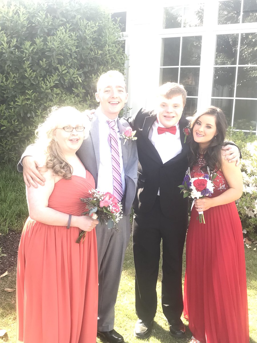 titans4101's tweet photo. Prom 2018 was a blast! https://t.co/pUE87FEl8S