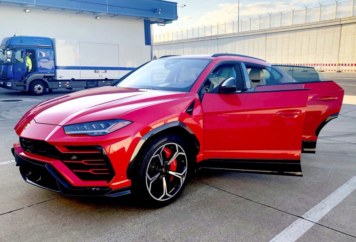 Rosso Mars #Lamborghini #Urus looking ohhh soon good! 👌😍👌😍 #Supercar #SUPERSUV #exoticcar #ExoticSpotSA