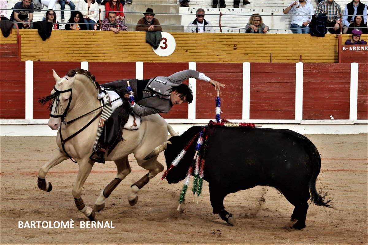 📷Mano a mano Ventura y Perera por Bartolomé Bernal  @infodventura @infomaperera @cosodelascruces  burladero.tv/galeria/mano-a…