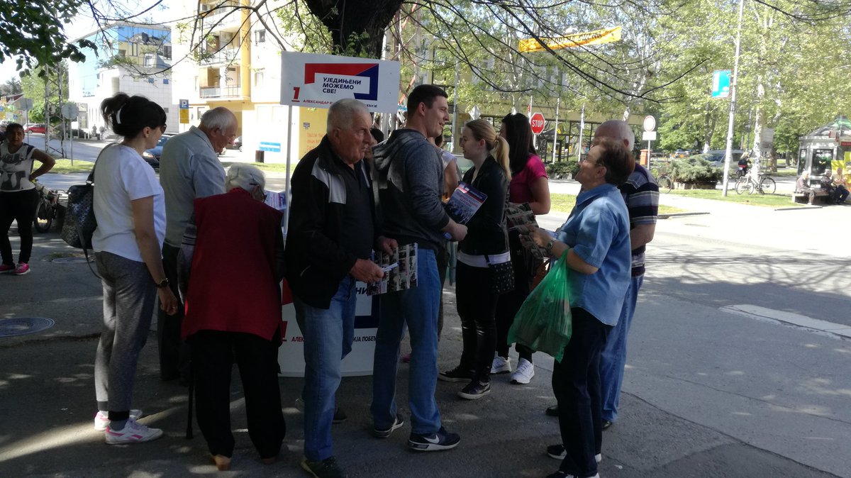 BackaPalankaSNS's tweet image. Разговор са грађанима о актуелним дешавањима и подела информатора. #SNS #backapalanka #informator