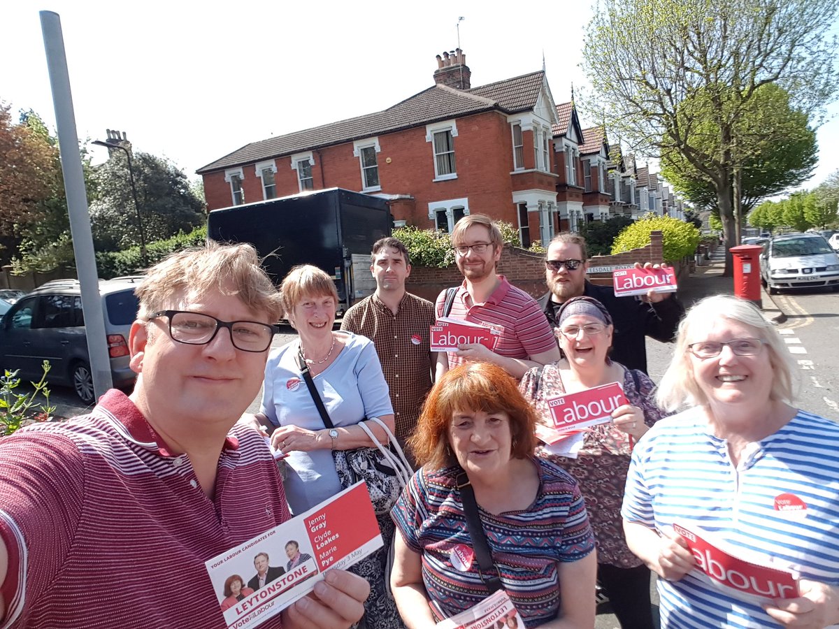 Labourstone's tweet photo. Huge #support for @WFLabourParty on the #LabourDoorstep in #UpperLeytonstone #LeytonstoneE11 2day. Loads of quality #LabourChat in glorious #eastLondon #sunshine with #crackin #LabourTeam @LondonLabour @UKLabour @LGA_Labour Time for #bbq & a couple #cold @PrettyDecentBC #beers https://t.co/FqszESbmDo