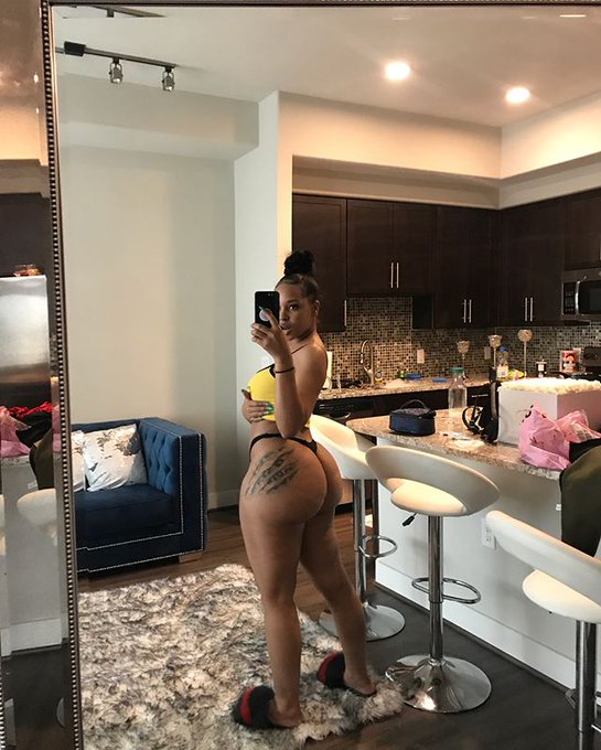 💛 #FAME https://t.co/3NfnlxMqUP<a href="/tag/fame"class="tags">#FAME</a>