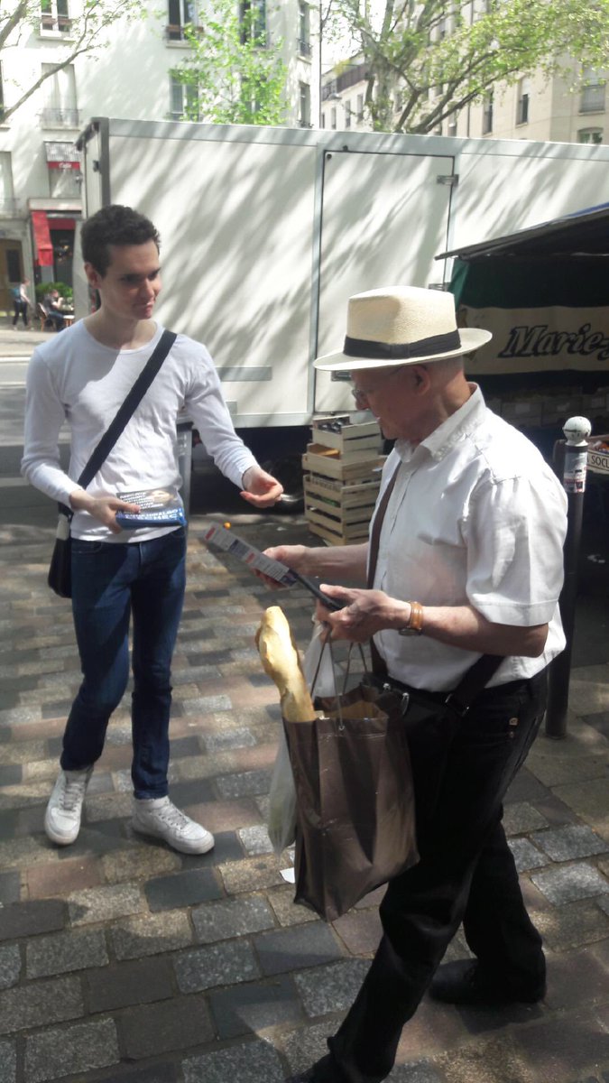 RNational_Paris's tweet photo. Nos militants distribuaient ce matin, dans les rues de la Capitale, le nouveau tract du @FN_Paris : Anne Hidalgo, l’échec !
Face à l’amateurisme de la gauche et à l’inaction de la (fausse) droite, de plus en plus de Parisiens ont envie d’essayer le #FNParis ✌🏼 https://t.co/hE4NZypEcI