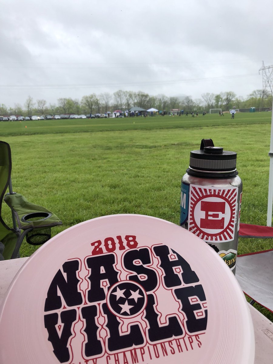 EncoreUltimate's tweet image. At the Nashville City Championships Watching the USN and Independence Women play! Many of these talented young women have already filled out our interest form for 2018 season! #womeninultimate #thefutureisfemale