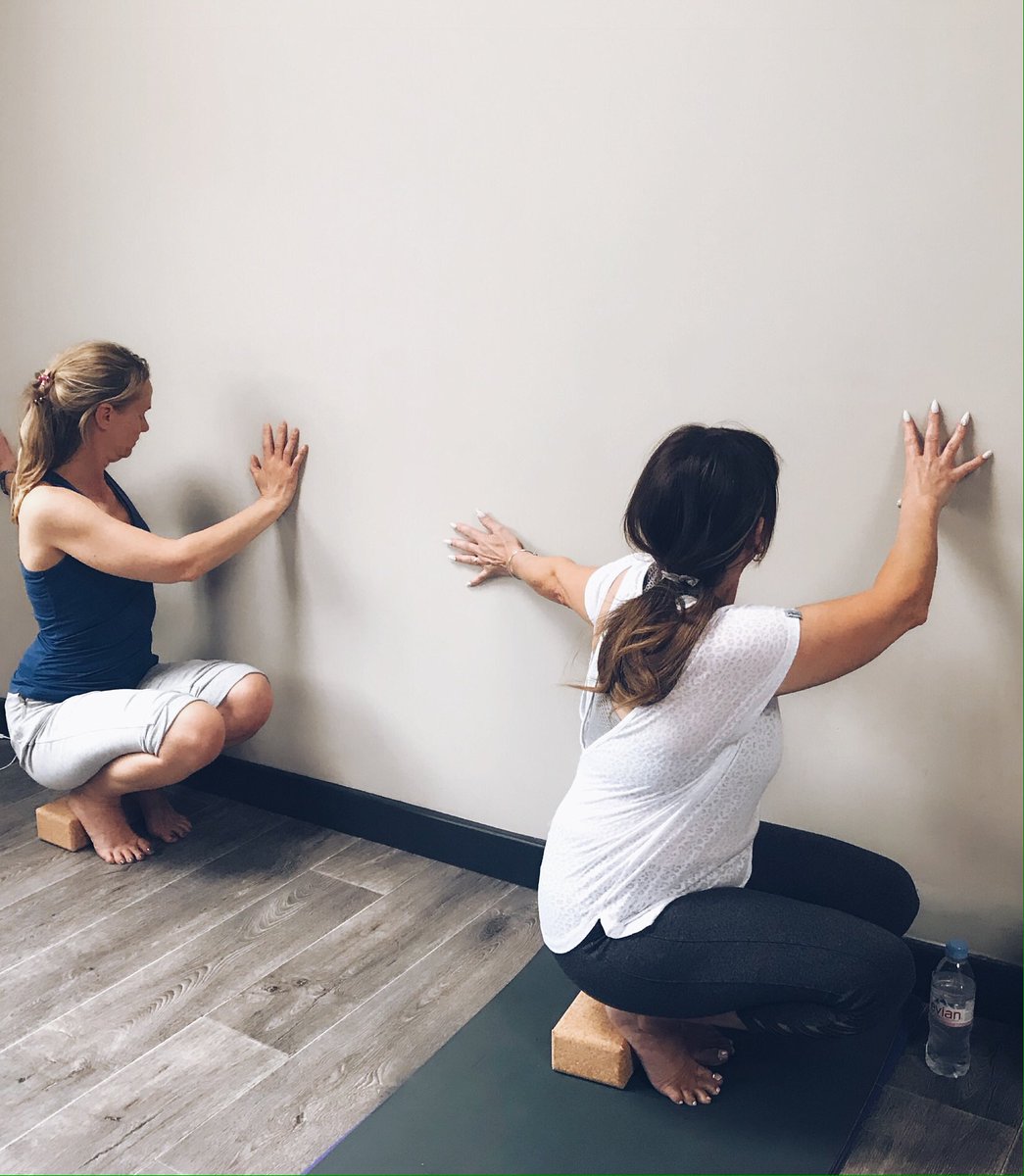 MNezbedova's tweet photo. Restorative yoga in Yew tree studio. Join yogabatics every Sunday at 3pm 
Martina ☀️
#AlderlyEdgeRT https://t.co/vzCMw6KZrl