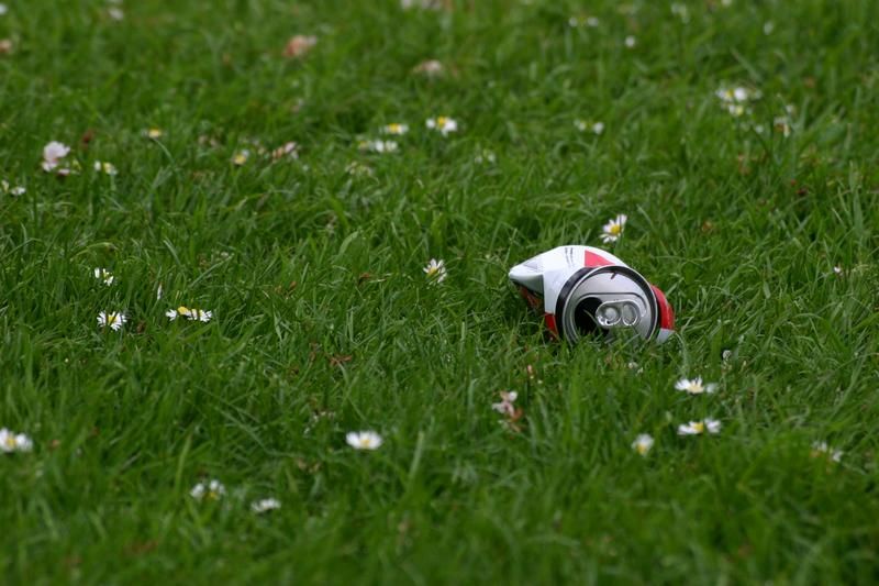 plasticsoupfoun's tweet photo. Het Vlaamse departement van Landbouw &amp; Visserij heeft onlangs een Meldpunt scherp-in bij runderen in het leven geroepen om de gevolgen van #zwerfvuil voor de #veeteeltsector in kaart te brengen. Lees er hier meer over: https://t.co/wDzmXPIXAD https://t.co/6njkKGLjIF