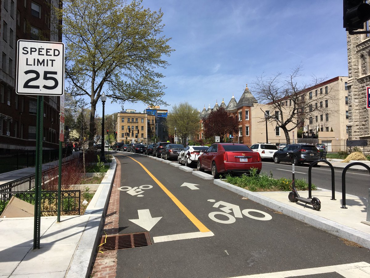 dan_majewski's tweet photo. Being in #DC for the #LOCUSsummit2018 is giving me a chance to try out all of the #mobility tech I learned about at #SUMC18 in #Chicago - and it’s been quite a learning experience! Here goes a tweet-storm https://t.co/WB5r9hB3xm