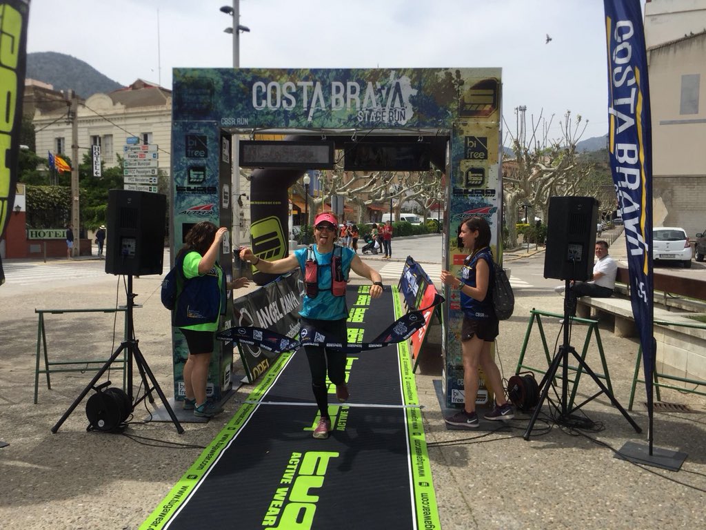 emmaroca1's tweet photo. @CostaBravaRun finiquitada!! Quasi 130km i 5100m+ de Blanes a Portbou en 3 dies passant per racons de somni! Gràcies a tota l’organització i voluntaris per fer una cursa per etapes guapa, guapa a la nostra Costa Brava!! #zerolimits
(Foto meta Lucia del Arbol) https://t.co/rb7x6LeE4U