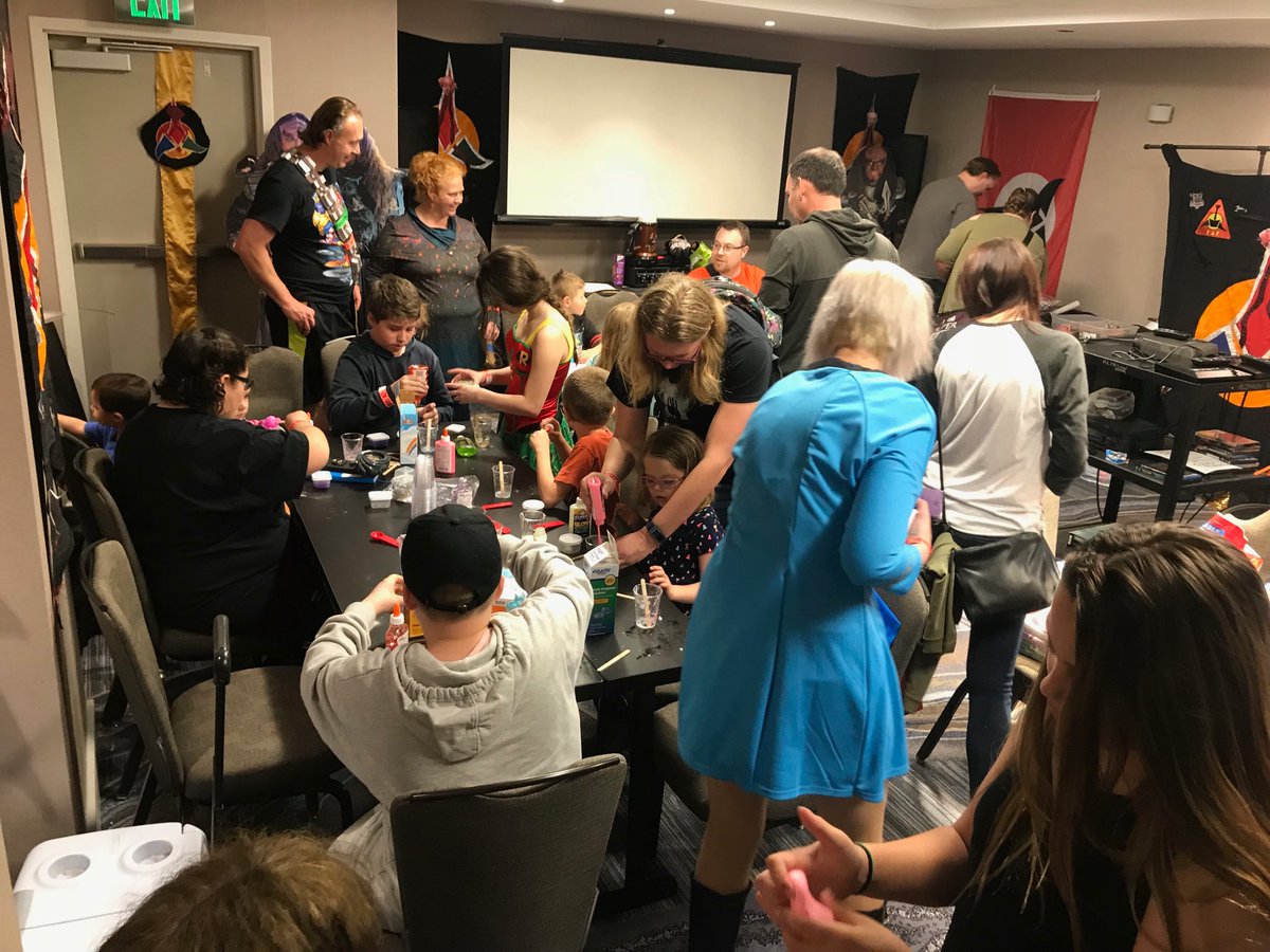 shwalker's tweet image. Slime making at KlingonFest! @StarFestDenver
