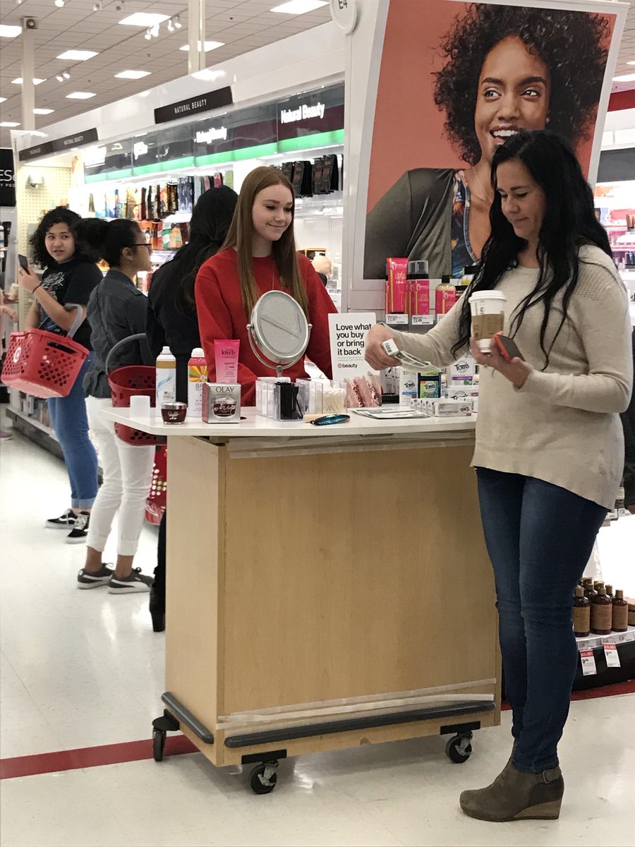 Our beauty consultant has been doing an amazing job of engaging the guest and educating them on new products and promotions 💅🏻💄<a href="/ShannonL1788/">Shannon Lichlyter</a> <a href="/SydneyWeaver16/">Sydney Weaver</a> <a href="/audreyglore1/">Audrey</a> @LauraJD4321 <a href="/KSBrewer10/">Kim Vernard Brewer</a>  @Skopf1762  <a href="/megatronshikany/">Megan Shikany</a> #gosales #knowledgeispower #sellallthethings