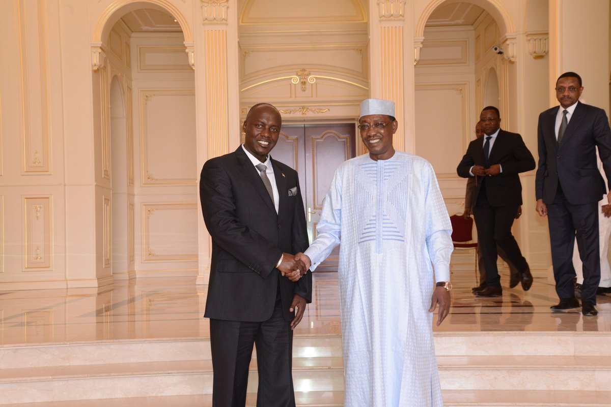 dndabarushimana's tweet photo. "Si on avait laissé les burundais résoudre leur problème entre eux, on en serai pas arrivé là...c'est souvent les interférences étrangères qui prolongent les conflits sur le continent..." Dixit SE Idriss Déby ITNO sur la Radio DW. Merci bcp Excellence 👏👏👏 https://t.co/6fbhKvBznC
