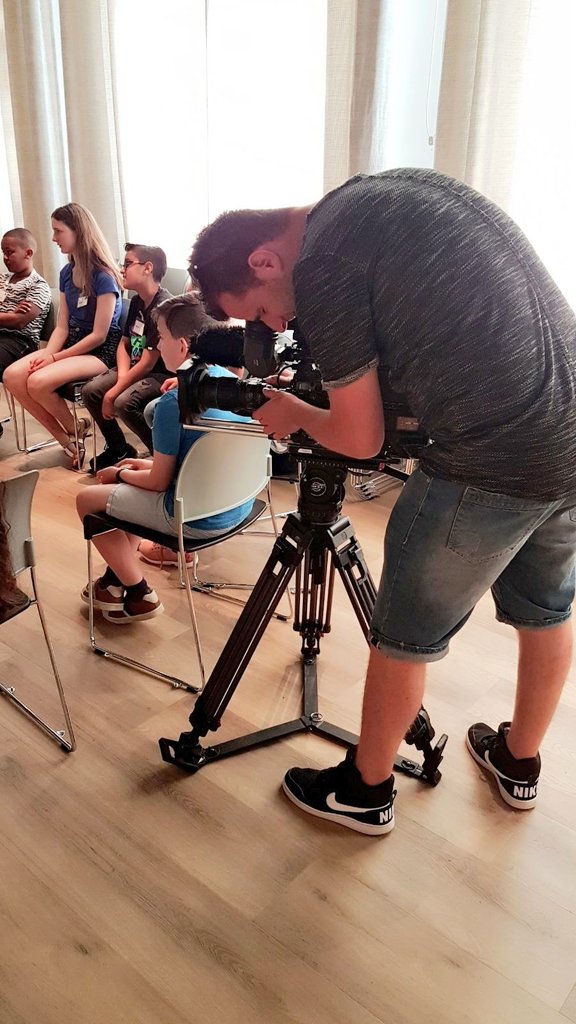 Vandaag heeft groep 8 les gehad van cardioloog <a href="/HarrietteVerwey/">Harriette Verwey</a> en gefilmd door rtl4 <a href="/RTL4/">RTL</a> RTL Lifestyle Experience.