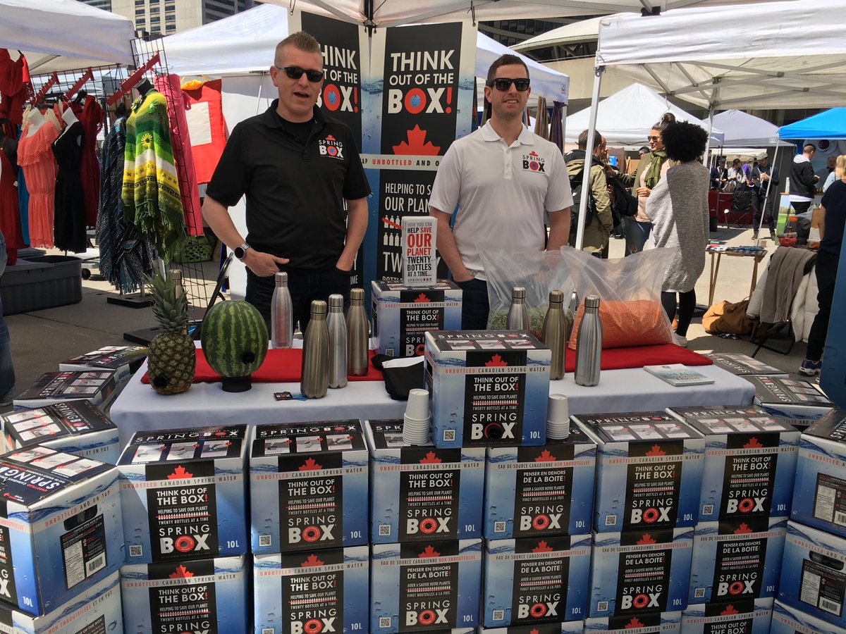 Waterfront4All's tweet image. All you boaters out there, boxed water is a way better idea than bottled. Less waste, recyclable and no plastic in our water! Check out @SpringboxWater! #TOpoli #Toronto #boating