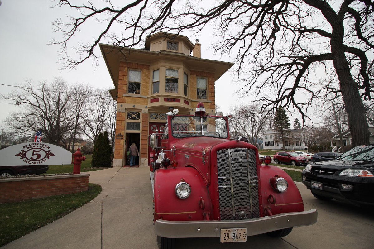 gailbrdnlibrary's tweet photo. Thanks to everyone who came out for #OpenElgin yesterday! It was so amazing to explore these gems in #ElginIL. ❤️
https://t.co/DO2n4s5A4R https://t.co/pDwket0Onx