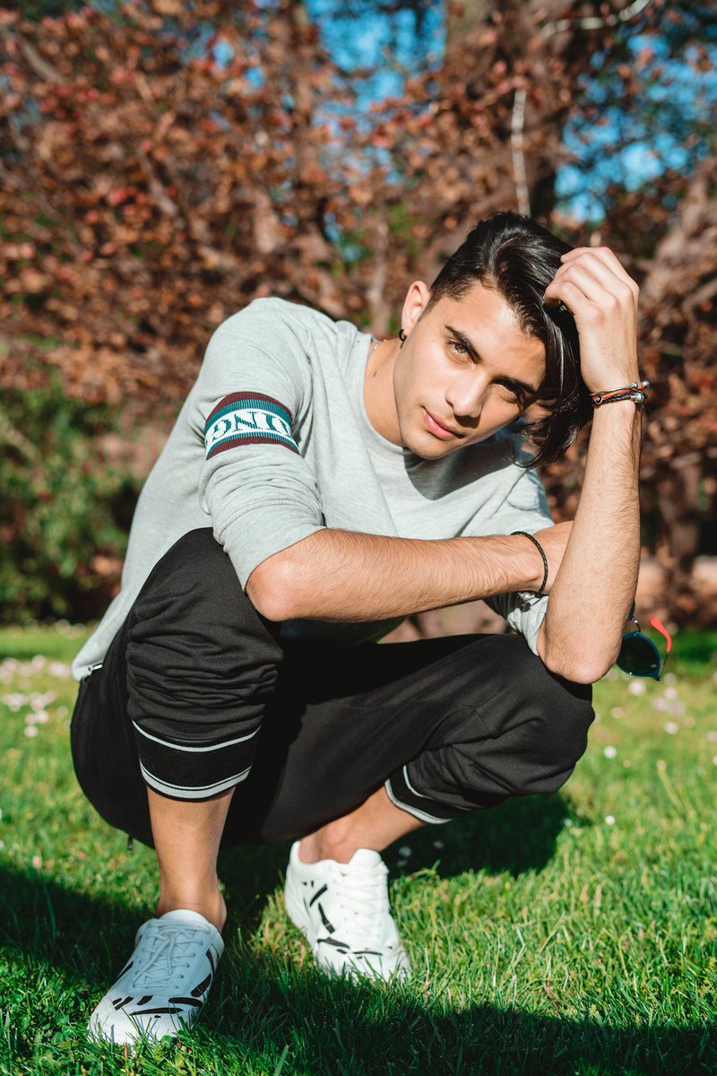 CNCOmusic's tweet photo. Cómo la pasan en su domingo? 😎 https://t.co/1TWMnxG4U0