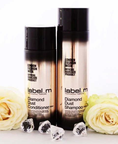 essensualsUK's tweet image. End the week in style by treating your tresses to something extra special! The @labelmUK Diamond Dust collection is formulated to gently remove toxins, while dramatically transforming its condition. Shop the range here: bit.ly/1WoEDXS #diamonddust #essensuals #labelm