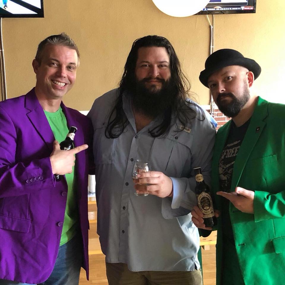 kevinhunsperger's tweet image. I did some bonding over books and beers with a couple of @SEMOSigmaNu brothers over the weekend. I'm proud of what both @jnoelwriter &amp;amp; @CaptainRoBear are doing these days. #SigmaNu #MuKappa #craftbeer @SEMissouriState