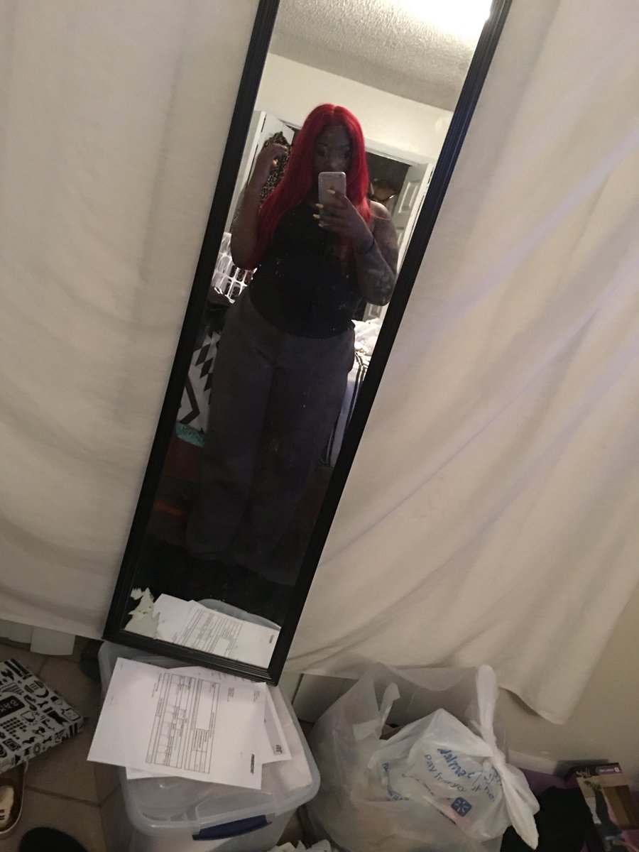 lipstickchic09's tweet photo. Charlie B Moore thing https://t.co/iqt2ioNebj