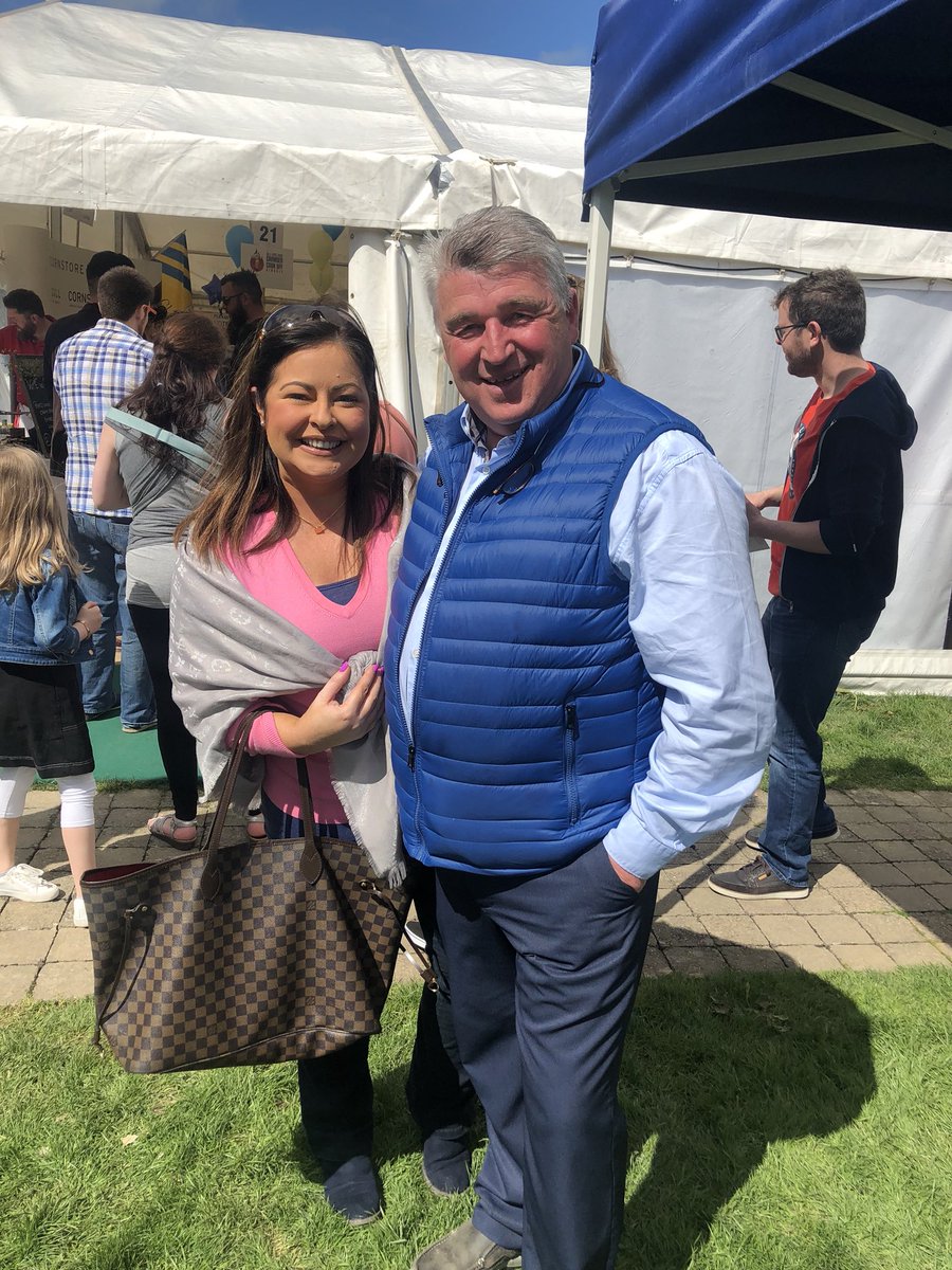 sandramurphy999's tweet photo. Such a gorgeous day in #Kinsale for the #AllIrelandChowderCookOff with the @corkairhotel @TrigonHotels - always so lovely to meet @Martyfishy1 #SundayFunday https://t.co/mD7iY3InP4