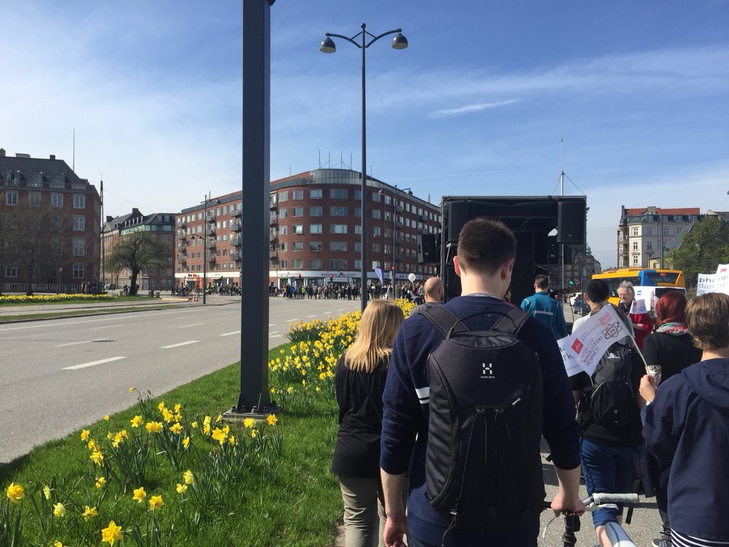 MkeYoung's tweet photo. #MarchForSciencedk Copenhagen https://t.co/dSnancMvCq