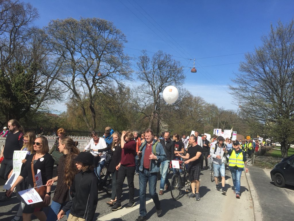 MkeYoung's tweet photo. #MarchForSciencedk Copenhagen https://t.co/dSnancMvCq