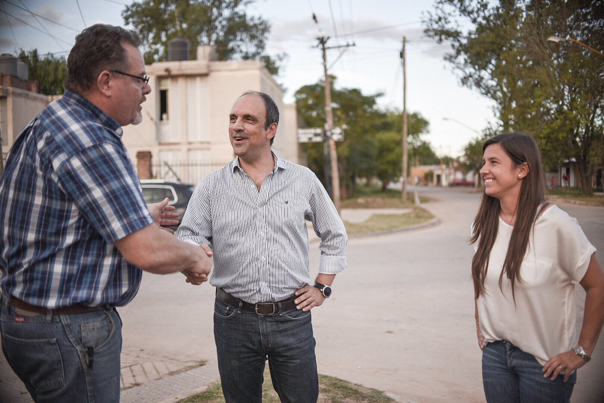 _SantaFeCapital's tweet photo. #PlanNorte @josecorralSF recorrió #obras de pavimentación en Liceo Norte: https://t.co/zf6Hti5Qxr https://t.co/8RawjoJZKu