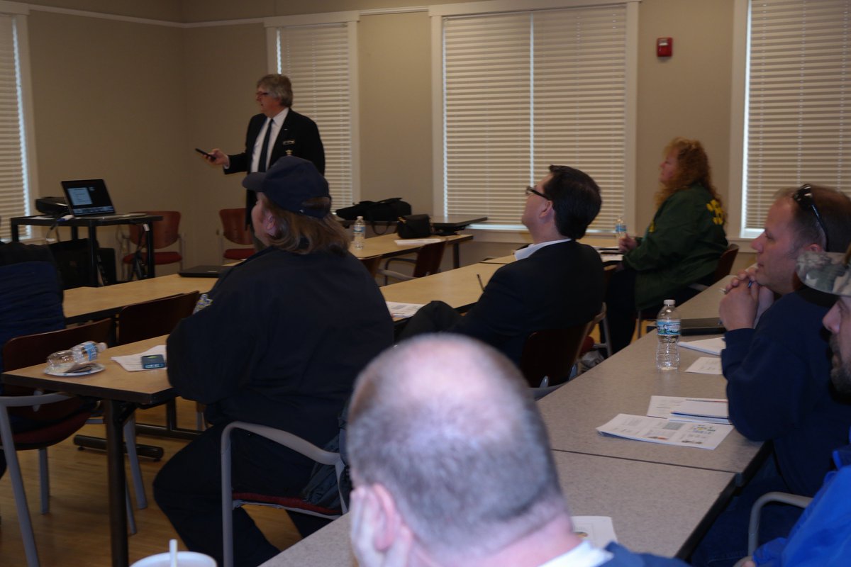 ILWGCAP's tweet photo. Wrapping up #Volunteerweek with Major Gillingham sharing how Civil Air Patrol can partner with first responders and communities during emergent situations at the Hanover Township Emergency Services education workshop. #CAPabilities #nationavolunteerweek @ILWG_ES https://t.co/UdfVkjBHEi