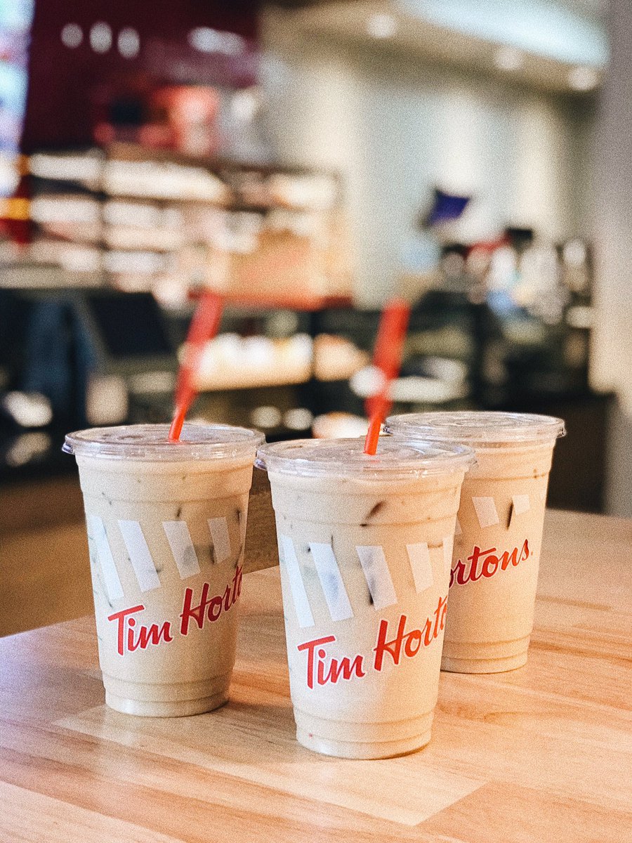 megcapati's tweet image. long overdue #Valentines2018 date @ buffalo's wings n' things x tim hortons