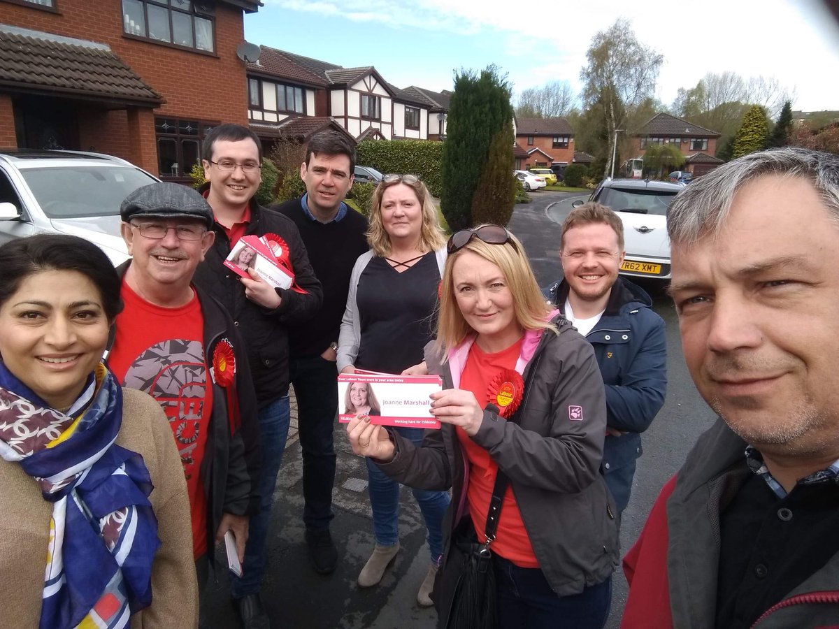 A huge thank you to <a href="/AndyBurnhamGM/">Andy Burnham</a> &amp; @JoPlattMP for joining in the campaign to ensure our candidate <a href="/CllrJoM/">JoM4Tyldesley</a> for #Tyldesley is re-elected on #May3rd. #VoteLabour #ForTheMany