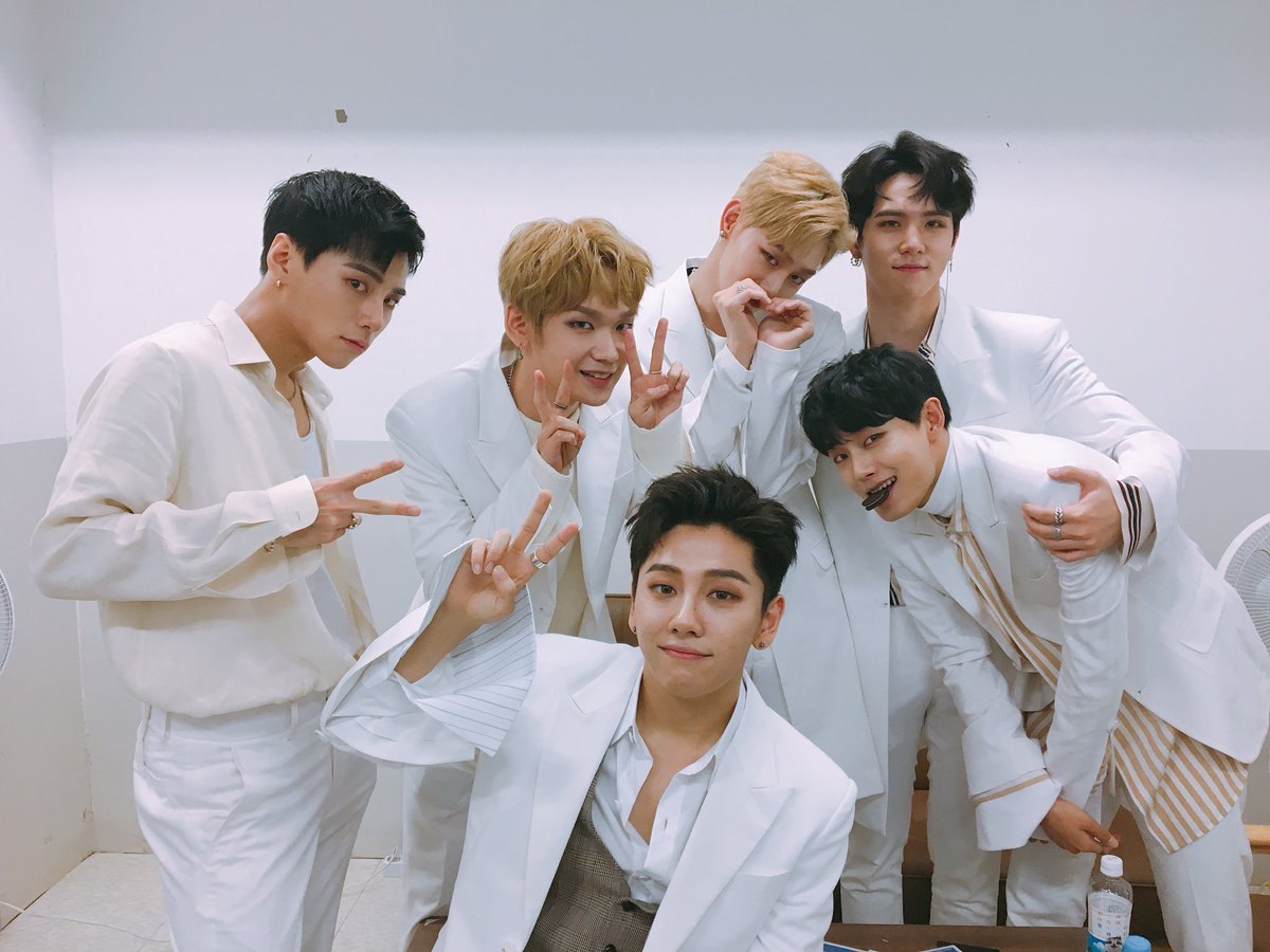 JBJ_Moment's tweet photo. 우린 언제나 함께일거야.
#항상여기있을게_JBJ https://t.co/S78zzE2Ofy