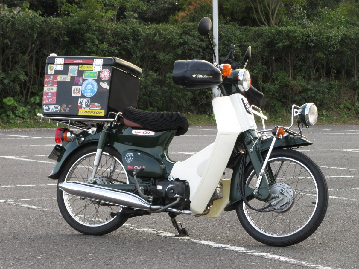 よこなは ハチ治った 乗ってる車名と長所と短所書いてけ ほんだ すーぱかぶ50いんじぇくしょん 長所 燃費最強 積載力最強 財布に優しいバイク 仲間が多い 短所 ケツ痛い ニーグリップとは つい長距離走ってしまう コケりゃステップが明後日の方向