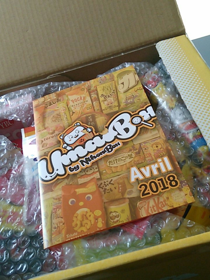 Tiiiffy_'s tweet photo. Ouverture de #umaibox d'avril @NihonBoxFR 😻 #japanfood https://t.co/RghDvDLTnU