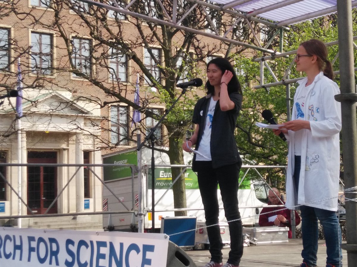 sciencemarchdk's tweet photo. When we are proven wrong, it is our responsibility to change, says Olivia and Ayumi, winners of last year's @UngeForskere Young Researcher's award. That is the core of #EvidenceBased policy.

#marchforsciencedk
#videnskabervigtigt https://t.co/NV88Mq7EW6